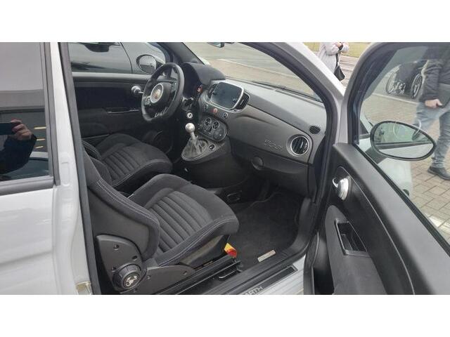 Abarth 595 1.4 T-JET 180PK COMPETIZIONE (500) Clima | Carplay/Android | Parkeersensoren