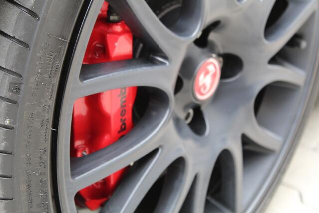 Abarth 595 1.4 T-Jet 180Pk Abarth Competizione | Kuipstoelen