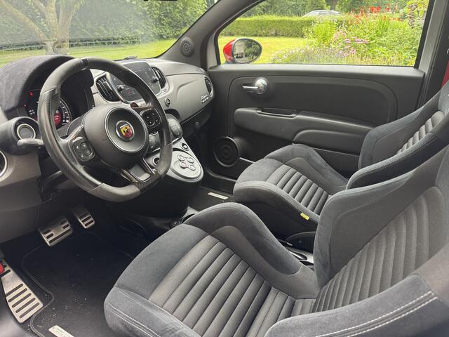 Abarth 595 1.4 T-Jet Competizione 70th Anniversary, Sabelt