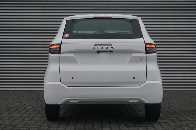 Aixam CITY Pack 45KM/H DIESEL AUTOMAAT DAB+ | GETINT GLAS | NIEUW!