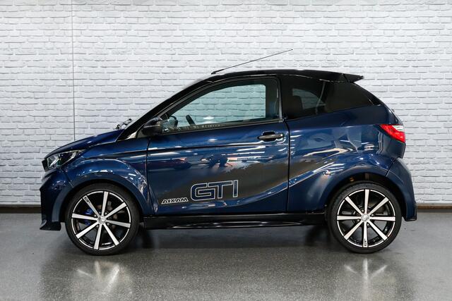 Aixam COUPE GTi Premium / ABS / 16 Inch GT Wielen / 7" Tablet Apple Car Play / Subwoofer !!