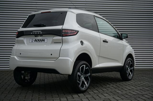 Aixam CROSSOVER Premium WIT PARELMOER | DIESEL | LUXE| AUT. | ¤ 1.049,- KORTING