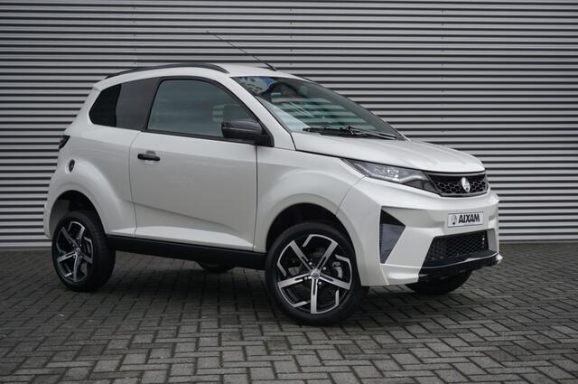 Aixam CROSSOVER Premium WIT PARELMOER | DIESEL | LUXE| AUT. | ¤ 1.049,- KORTING