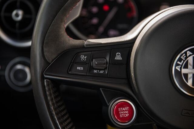 Alfa Romeo GIULIA 2.9 V6 Quadrifoglio My2019 Carplay HenK Rosso Competizione