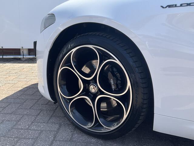 Alfa Romeo GIULIA 2.0 T 281pk Veloce AWD Q4 Pano.dak Carplay