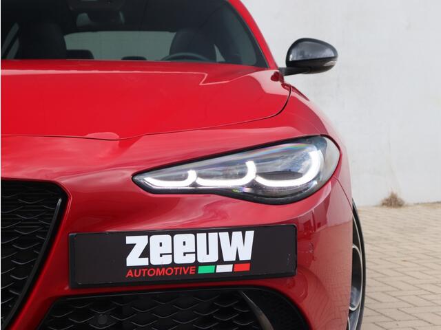 Alfa Romeo GIULIA 2.0 Turbo 280 PK Competizione Q4 AWD | Pano | Harman | 19"