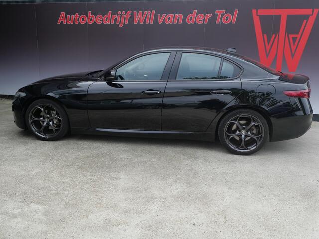 Alfa Romeo GIULIA 2.0T SUPER | AUTOMAAT | NAVIGATIE | KEYLESS | DAB | 19 INCH | NL-AUTO!!