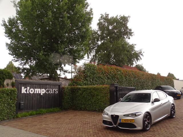 Alfa Romeo GIULIA 2.0T 310PK | Squadra | Ragazzon | Carbon | Veloce-bumpers | Rode remkl. | Cruise