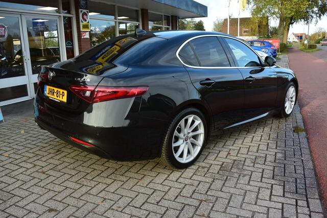 Alfa Romeo GIULIA 2.0T Super Corporate Edition