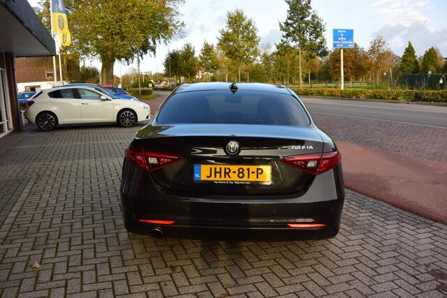 Alfa Romeo GIULIA 2.0T Super Corporate Edition