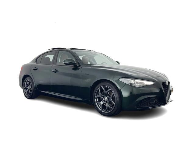 Alfa Romeo GIULIA 2.0T Sprint (INCL.BTW) Aut. *PANO | LEATHER-FABRIC | XENON | ADAPTIVE-CRUISE | BLIND-SPOT | SPORTSEATS | CAMERA | NAVI-FULLMAP | DAB+ | SHIFT-PADDLES | PRIVACY-GLASS | ECC | 18"ALU*
