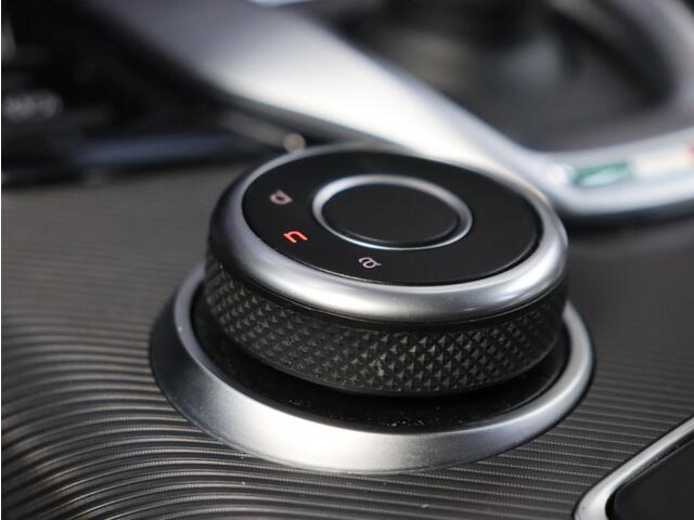 Alfa Romeo GIULIA 2.0T Sprint | Veloce Interieur | Stoel- & stuurverwarming | Schakelflippers | Adaptive Cruise Control