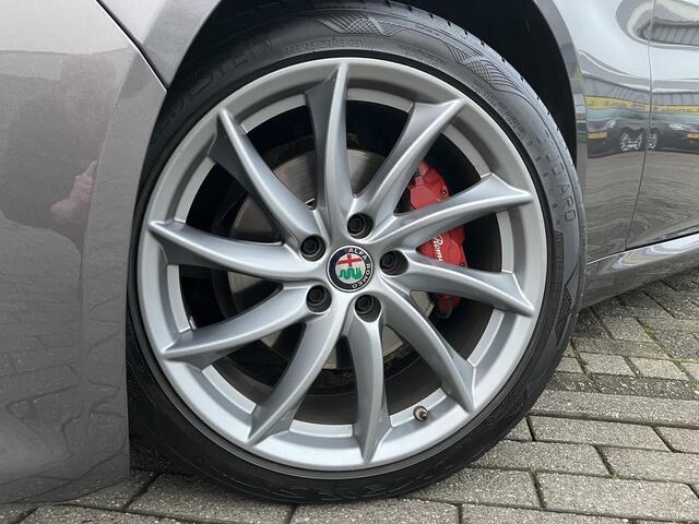Alfa Romeo GIULIA 2.0T Super | BTW Auto, interessant voor ondernemers| | Uitmuntende staat |