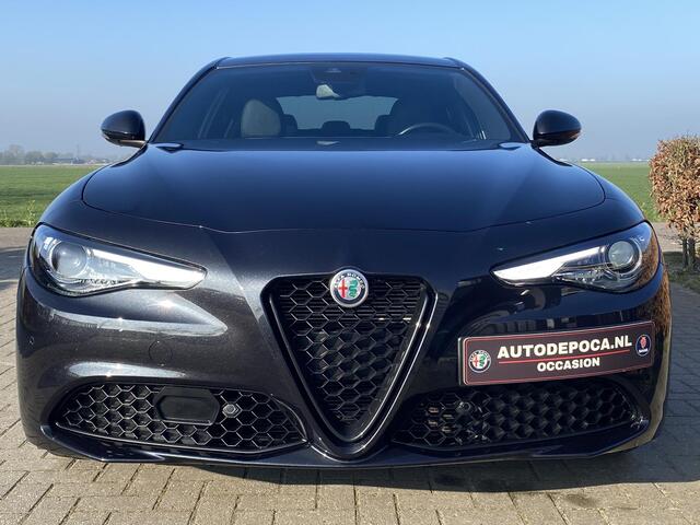 Alfa Romeo GIULIA 2.0T B-Tech 56.988 KM ! Panorama dak Sportstoelen 19 inch