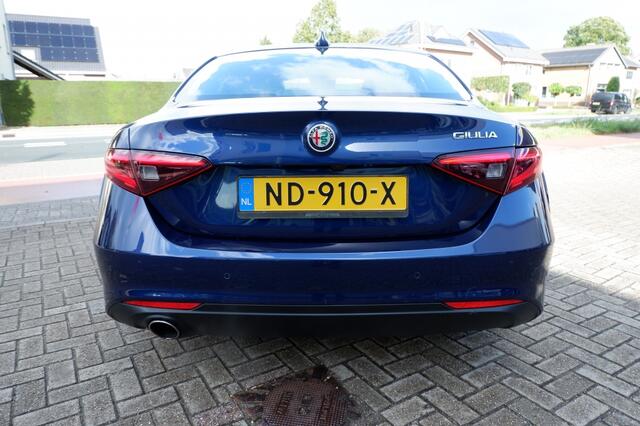Alfa Romeo GIULIA 2.0T Super / INCL. 12 mnd BOVAG / 200PK/ Leder