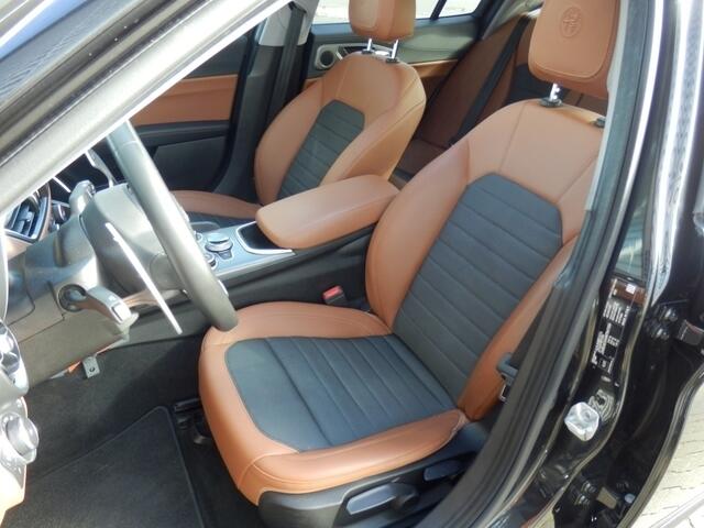 Alfa Romeo GIULIA 2.2 Sprint I Automaat I 240 pk* I Schuif/kantel dak I Adp. crui