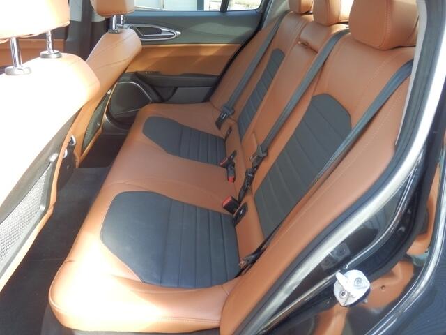 Alfa Romeo GIULIA 2.2 Sprint I Automaat I 240 pk* I Schuif/kantel dak I Adp. crui