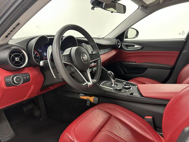 Alfa Romeo GIULIA 2.0T Super | Leer | Bi-Xenon | Flippers |