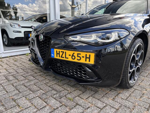 Alfa Romeo GIULIA 2.0T 280 AWD Veloce | 19" Velgen | Panoramadak | Adas 2 | Carplay en Android Let op auto niet altijd aanwezig