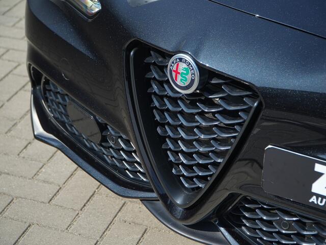 Alfa Romeo GIULIA 2.0 Turbo 280 PK Competizione Q4 AWD | Pano | Veloce | 19"