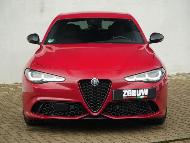 Alfa Romeo GIULIA 2.0 Turbo 280 PK Competizione Q4 AWD | Pano | Veloce | 19"