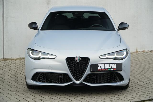 Alfa Romeo GIULIA 2.0 Turbo 280 PK Competizione Q4 AWD | Harman | Veloce | 19"