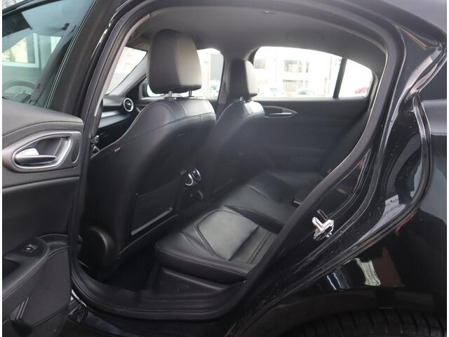 Alfa Romeo GIULIA 2.0T Super / Adaptive CC