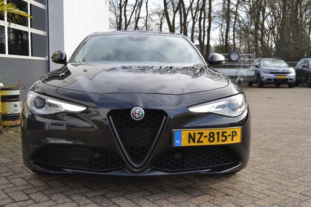 Alfa Romeo GIULIA 2.0T Super