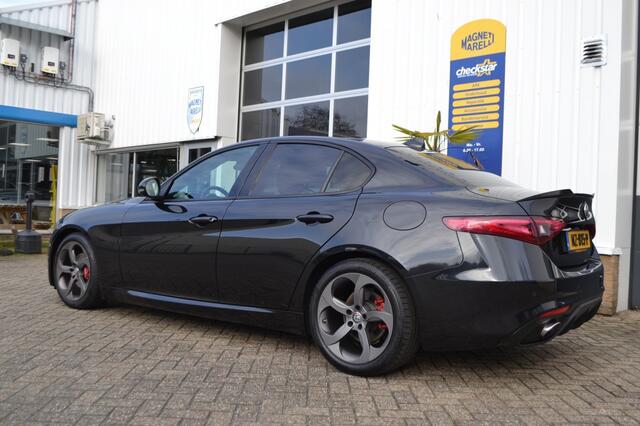 Alfa Romeo GIULIA 2.0T Super