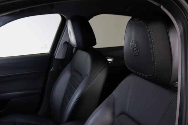 Alfa Romeo GIULIA 2.0T Super 305 PK Afneembare Trekhaak, Memory, Camera, Android Auto/Apple Carplay