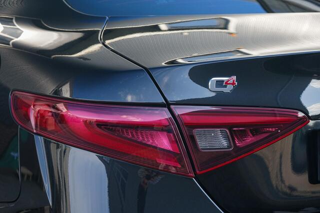 Alfa Romeo GIULIA 2.0 T AWD Veloce