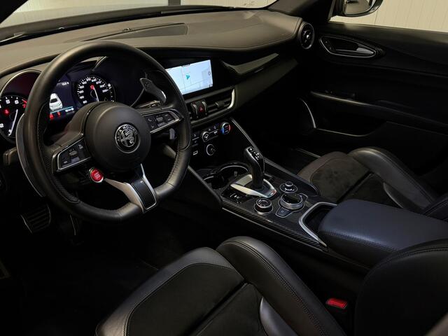 Alfa Romeo GIULIA 2.9 V6 Quadrifoglio Facelift MY2021 Dealer Onderhouden Grigio Vesuvio