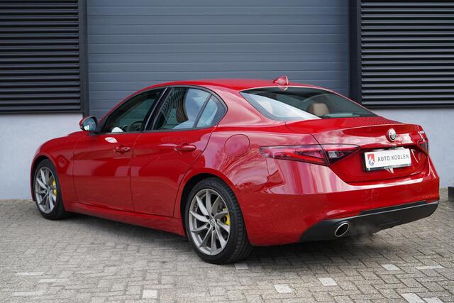 Alfa Romeo GIULIA 2.0T Super 310 pk! Stoelverw./ Cruise/ Climate