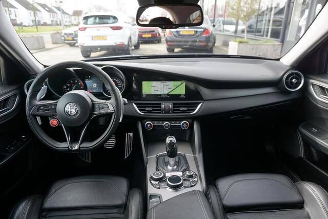 Alfa Romeo GIULIA 2.0 T AWD Veloce | Carbon | Carplay | milano edition