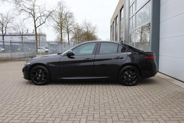 Alfa Romeo GIULIA 2.0T SPRINT/VELOCE.INT/STOEL.STUUR.VERW/ADAP.CRUISE/19
