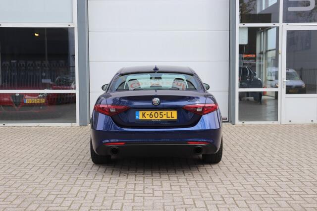 Alfa Romeo GIULIA 2.0T SPRINT/VELOCE.INT/STOEL.STUUR.VERW/ADAP.CRUISE/19