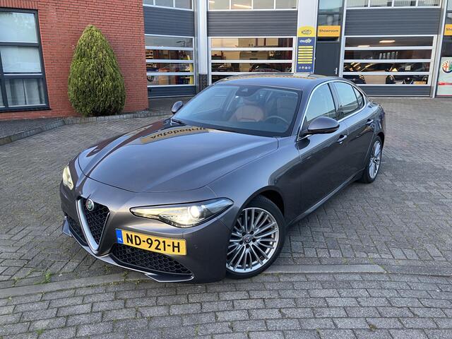 Alfa Romeo GIULIA 2.0T Super | Cognac lederen bekleding | Afneembare Trekhaak |