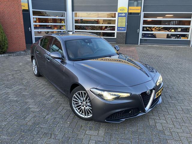 Alfa Romeo GIULIA 2.0T Super | Cognac lederen bekleding | Afneembare Trekhaak |