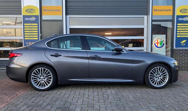 Alfa Romeo GIULIA 2.0T Super | Cognac lederen bekleding | Afneembare Trekhaak |