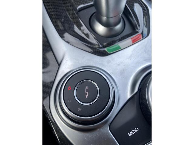 Alfa Romeo GIULIA 2.0 T Veloce Ti AWD Harman Kardon, Apple CarPlay, Active schokdempers !