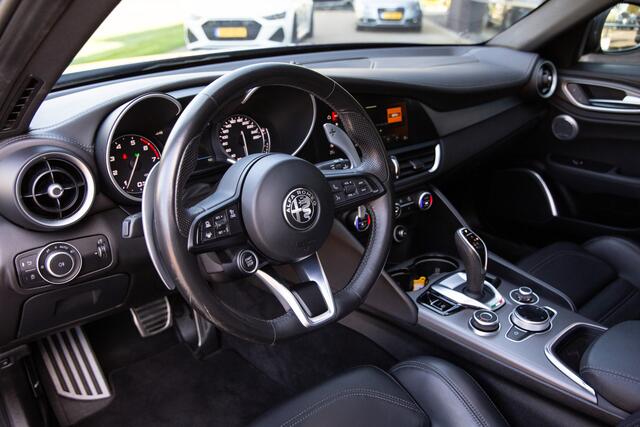 Alfa Romeo GIULIA 2.0 T Veloce , Panoramadak, Adap. cruise, Harman/Kardon,