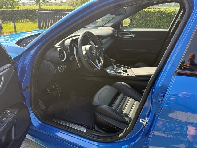 Alfa Romeo GIULIA 2.0 T AWD Veloce Coming soon!!