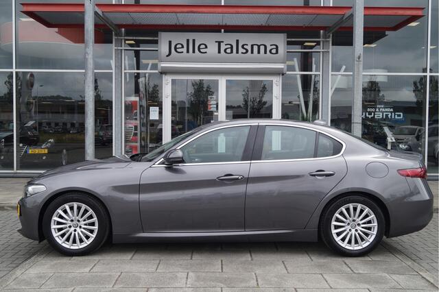 Alfa Romeo GIULIA 2.0T Super | Climate Control | Navigatie | Afneembare Trekhaak |