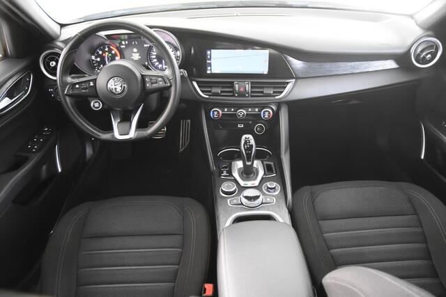 Alfa Romeo GIULIA 2.2 Super Turbo Diesel *1ste eigenaar*Navigatie*Keyless*Adaptive Cruise Control*