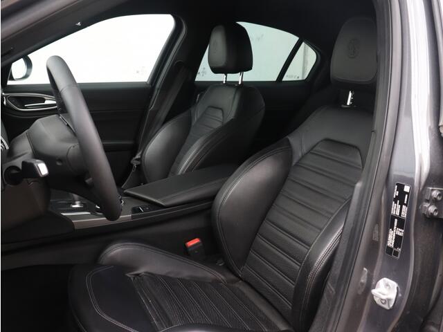 Alfa Romeo GIULIA 2.0 Turbo 280 PK Super | Veloce | Navi | Carplay | Ragazzon | 19"