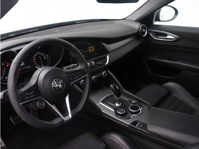 Alfa Romeo GIULIA 2.0 Turbo 280 PK Super | Veloce | Navi | Carplay | Ragazzon | 19"