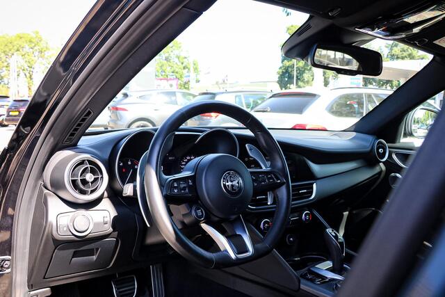 Alfa Romeo GIULIA 2.0 T Veloce AWD H&K / ADAS 2 / LEDER DASH / ACC