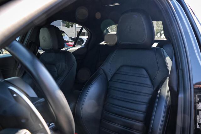 Alfa Romeo GIULIA 2.0 T Veloce AWD H&K / ADAS 2 / LEDER DASH / ACC