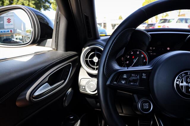 Alfa Romeo GIULIA 2.0 T Veloce AWD H&K / ADAS 2 / LEDER DASH / ACC