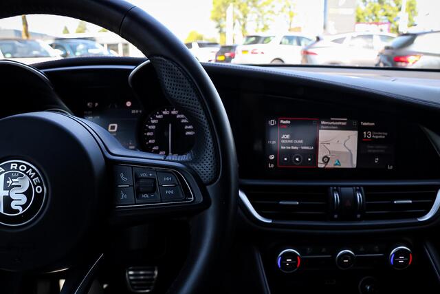 Alfa Romeo GIULIA 2.0 T Veloce AWD H&K / ADAS 2 / LEDER DASH / ACC